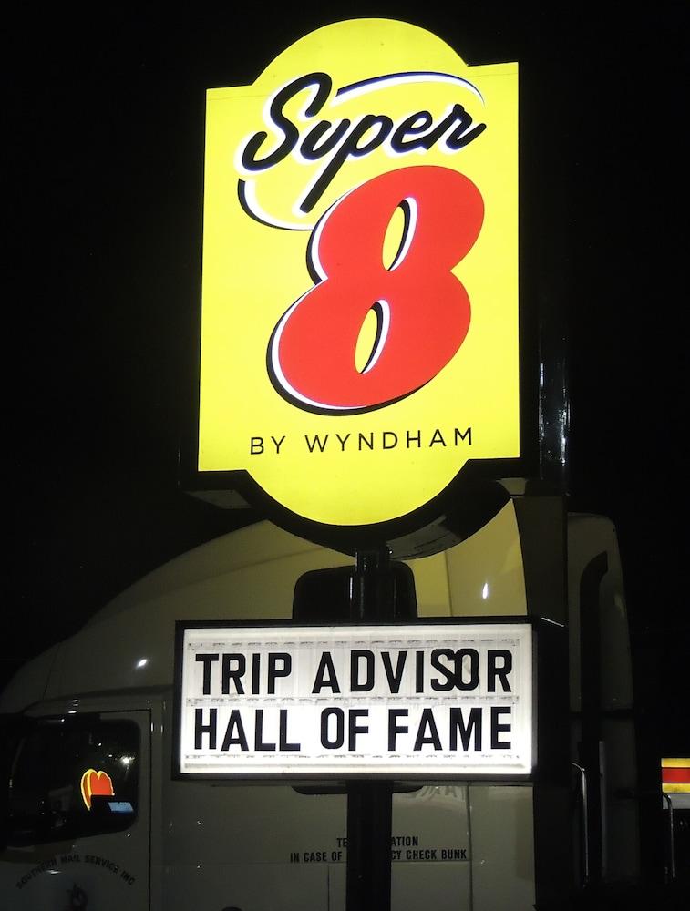 Super 8 By Wyndham Mifflinville Near Bloomsburg מראה חיצוני תמונה