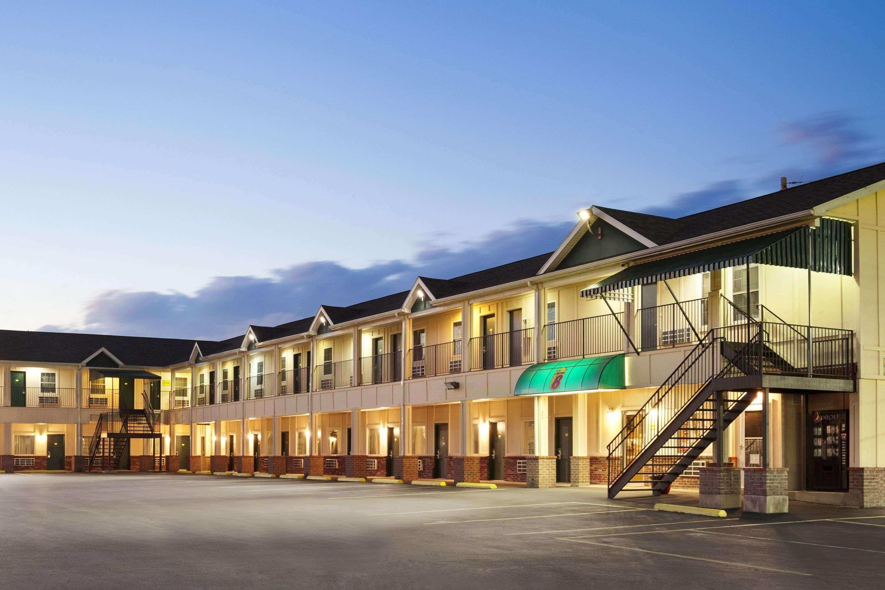 Super 8 By Wyndham Mifflinville Near Bloomsburg מראה חיצוני תמונה